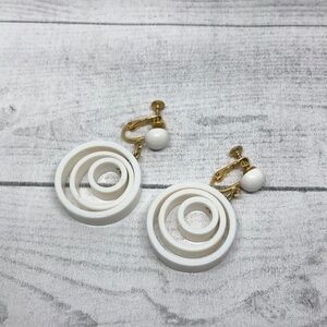 Vintage Napier white screw back earrings statement
